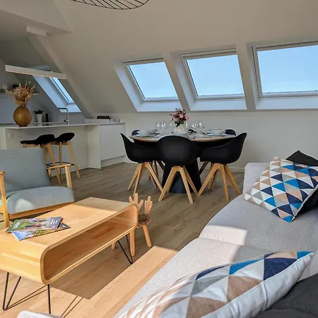 Διαμέρισμα Vloed By Bloss, Familieappartement Met Buitenzwembad En Garage *