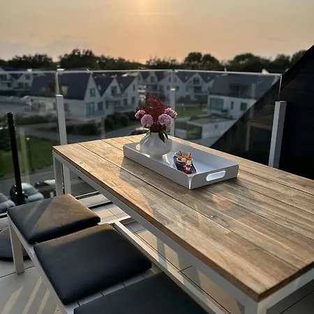 Lägenhet Vloed By Bloss, Familieappartement Met Buitenzwembad En Garage