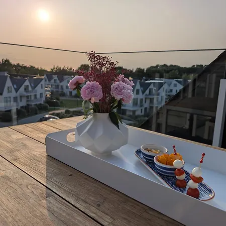 Vloed By Bloss, Familieappartement Met Buitenzwembad En Garage