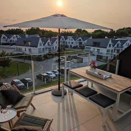 Lägenhet Vloed By Bloss, Familieappartement Met Buitenzwembad En Garage