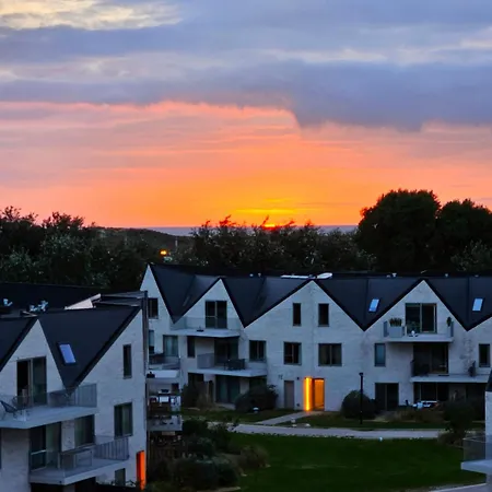 Vloed By Bloss, Familieappartement Met Buitenzwembad En Garage Middelkerke