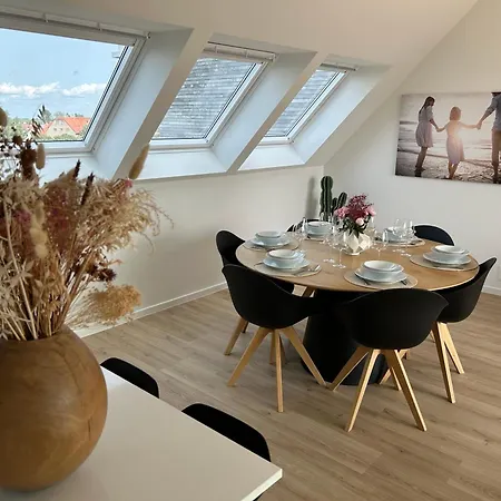 Vloed By Bloss, Familieappartement Met Buitenzwembad En Garage Lägenhet Middelkerke