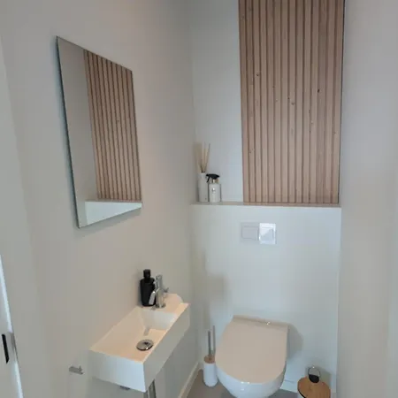 Διαμέρισμα Vloed By Bloss, Familieappartement Met Buitenzwembad En Garage