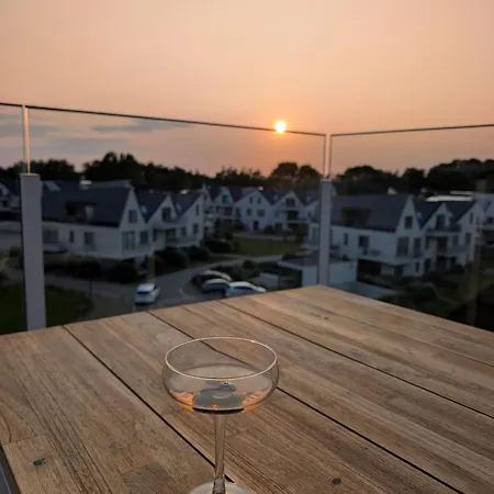 Vloed By Bloss, Familieappartement Met Buitenzwembad En Garage Lägenhet Middelkerke