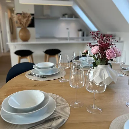 Lägenhet Vloed By Bloss, Familieappartement Met Buitenzwembad En Garage Middelkerke