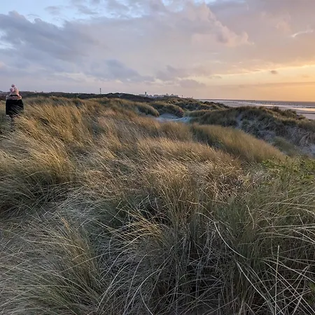 Διαμέρισμα Vloed By Bloss, Familieappartement Met Buitenzwembad En Garage