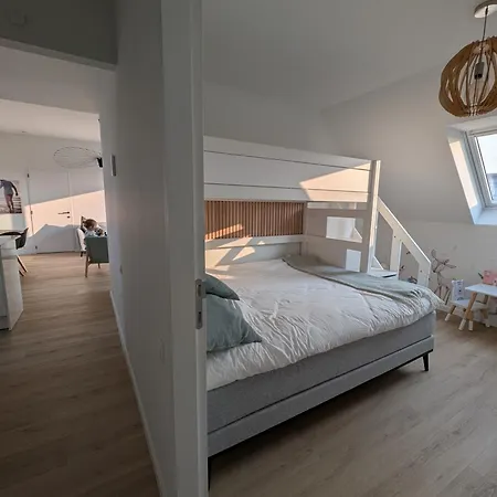 Vloed By Bloss, Familieappartement Met Buitenzwembad En Garage Lägenhet Middelkerke