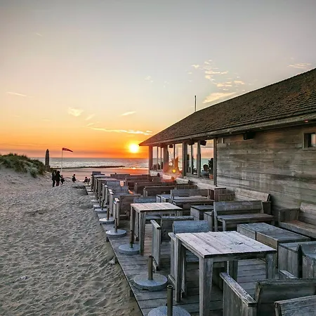 Vloed By Bloss, Familieappartement Met Buitenzwembad En Garage * Middelkerke