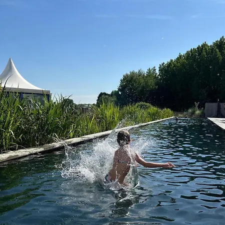 Vloed By Bloss, Familieappartement Met Buitenzwembad En Garage Διαμέρισμα Middelkerke